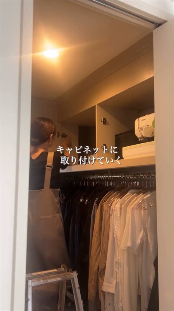 扉を取り付ければ……