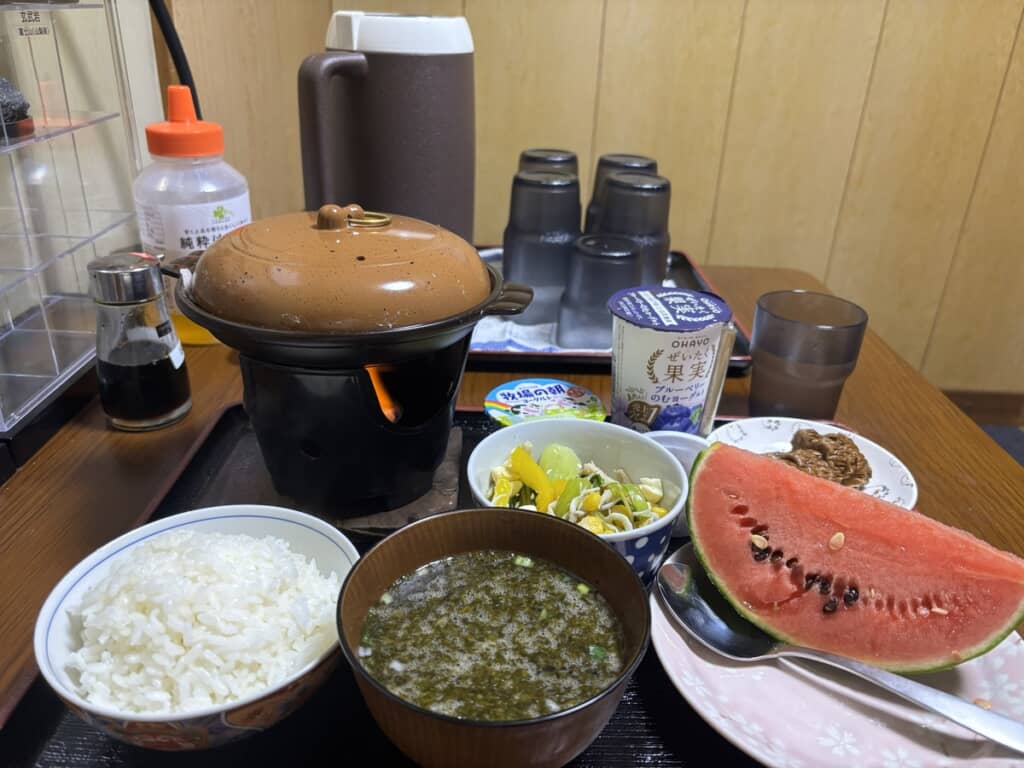 完全に定食屋な食卓風景