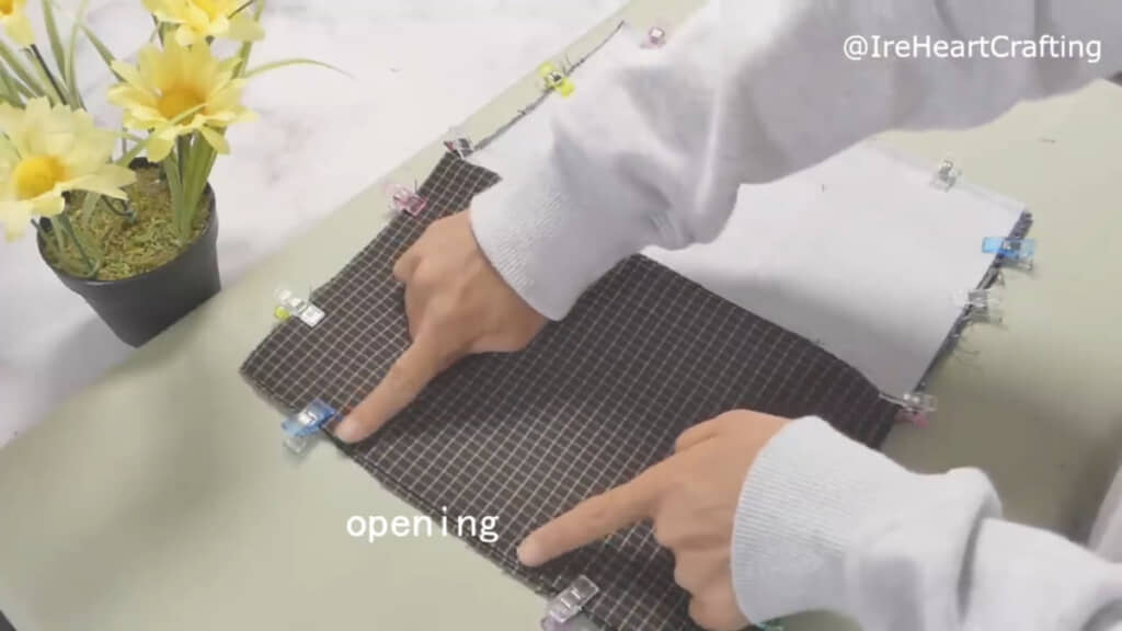 返し口は本体の裏布側に開ける