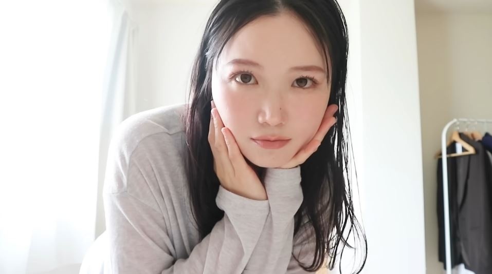 元から美肌っぽいトレンドメイクに