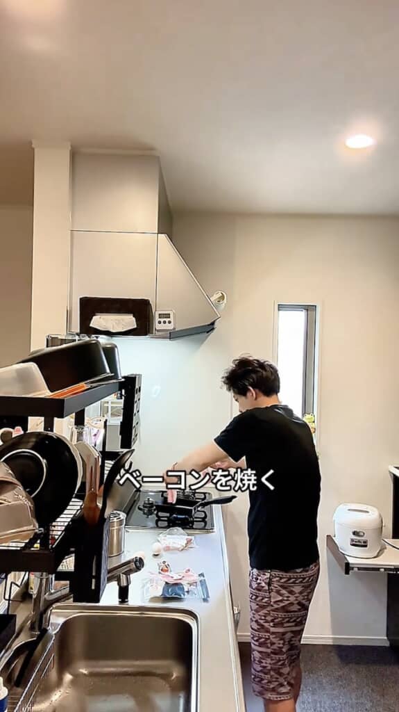 急いで朝食作りをスタート