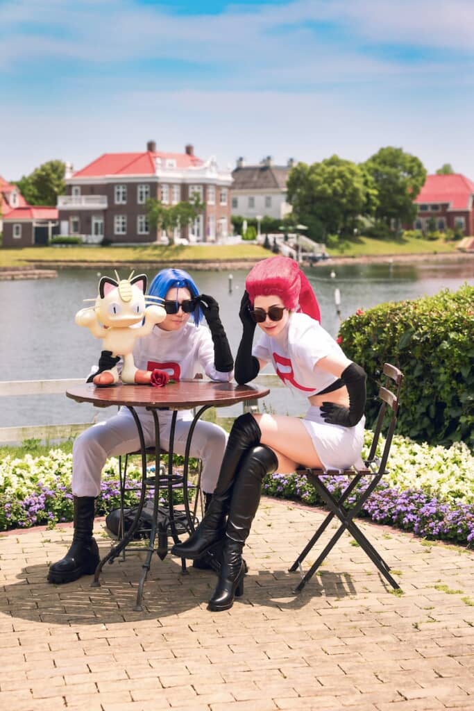 サングラス姿のムサシとコジロウ