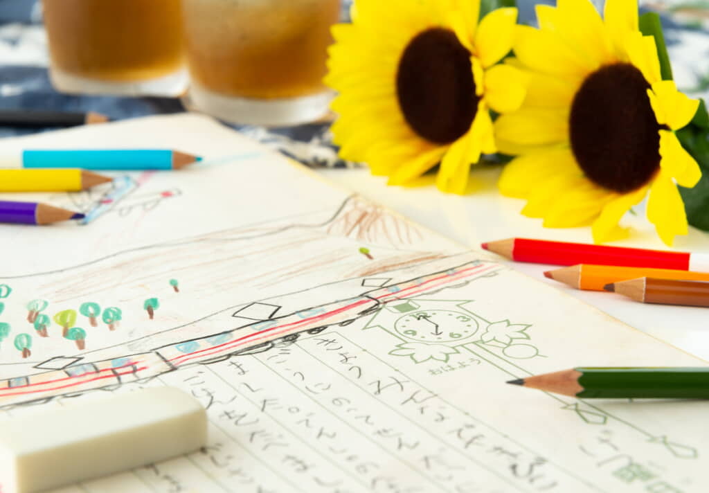 侮れない夏休みの宿題は……（出典：PIXTA）