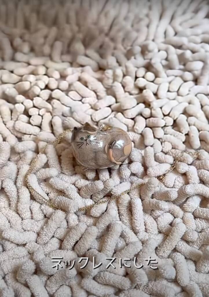チェーンに付け替えて、ネックレスに