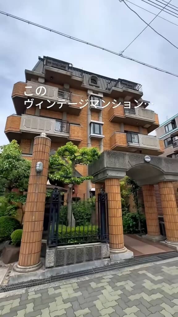 レトロ感あふれる外観