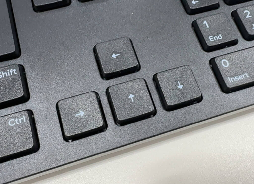 見なくても打てるキーとはいえ、配置がいびつでムズムズする