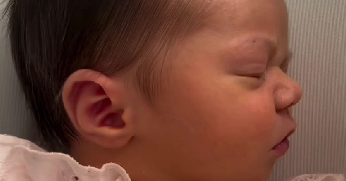 黒髪で生まれた赤ちゃん、2歳になると……「どうなっているの!?」　驚きの姿に「こんなの見たことない！」と1800万超再生【海外】（1/3） | ライフスタイル ねとらぼ