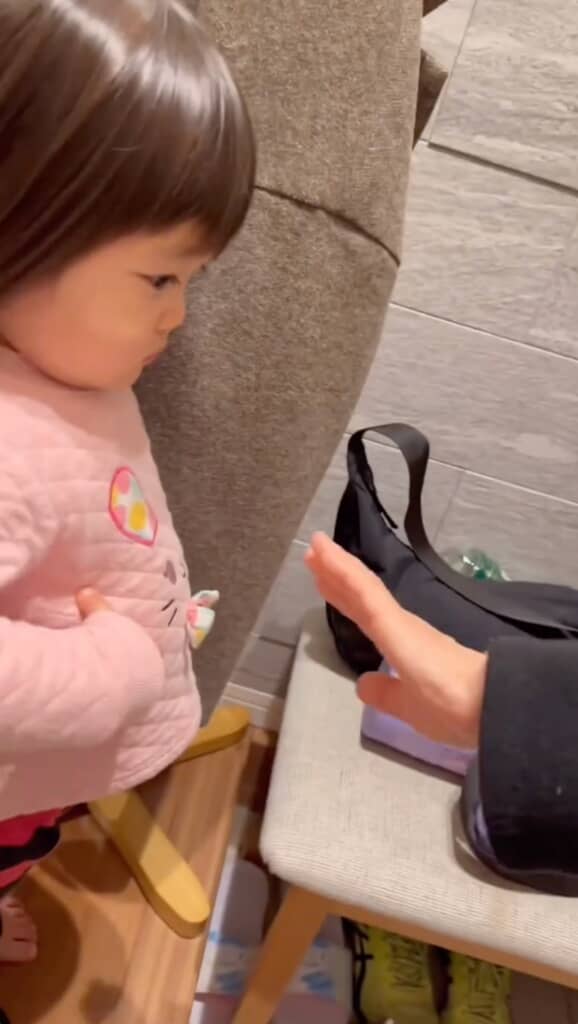 タッチしたらバイバイ言ってくれるかな？