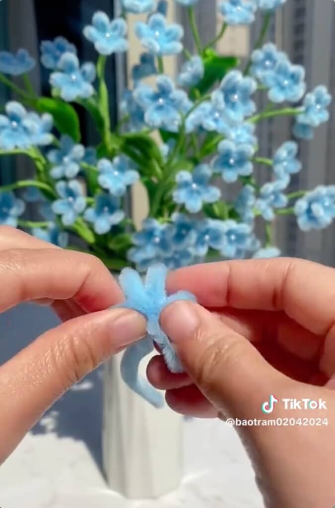 花びらになるように形を整えて