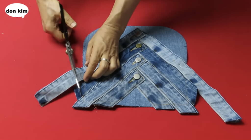 ウエストバンドを「V」字に縫い付けていく
