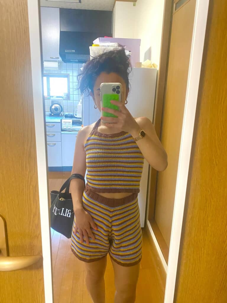 ママが自分のために編んだセットアップ