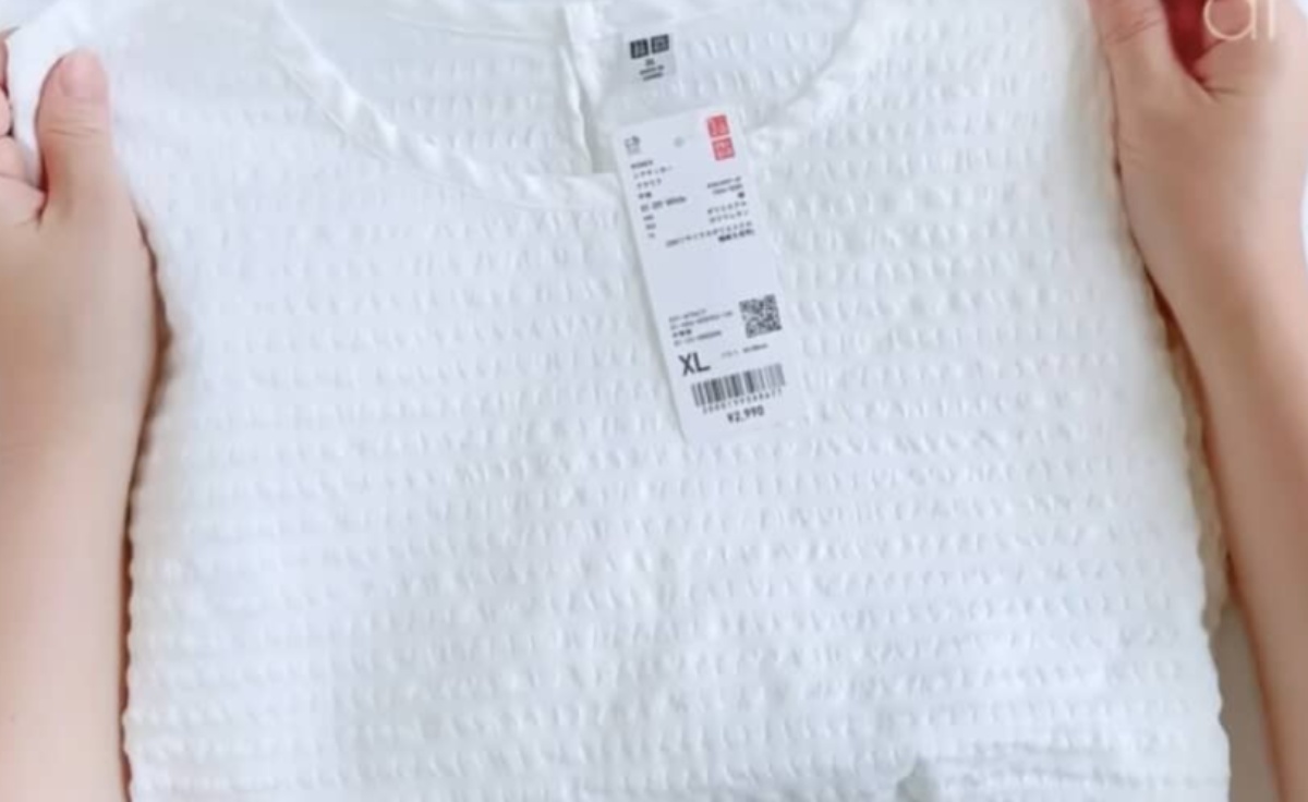 ユニクロの白シャツ、プロがチクチク糸を通していくと……　おしゃれな仕上がりに「可愛い」「やってみます」（1/3） | ライフスタイル ねとらぼ