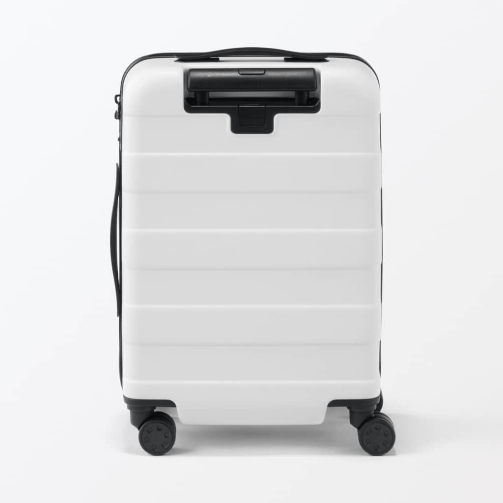 値下げ　無印良品　ハードキャリーケース 35L オフホワイト 7年前から通算4つ目」 無印良品の“軽くて扱いやすいキャリー