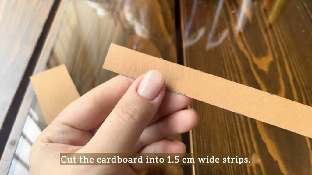 ボール紙の切れ端