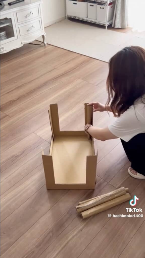 段ボールで机を作ってみた