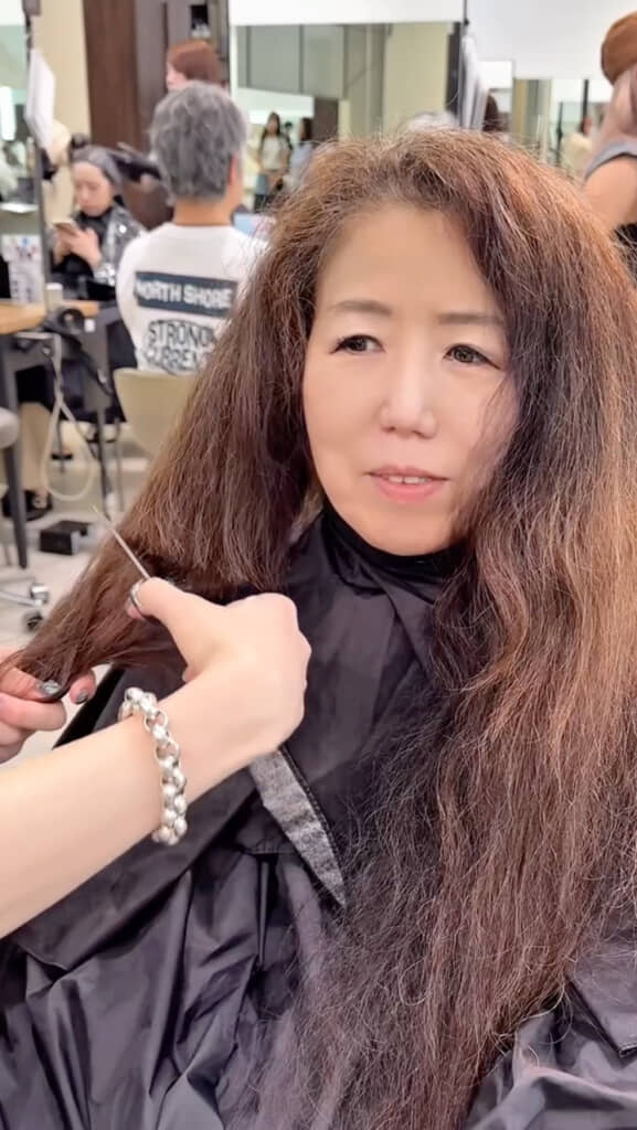 アゴ下あたりでばっさりカット