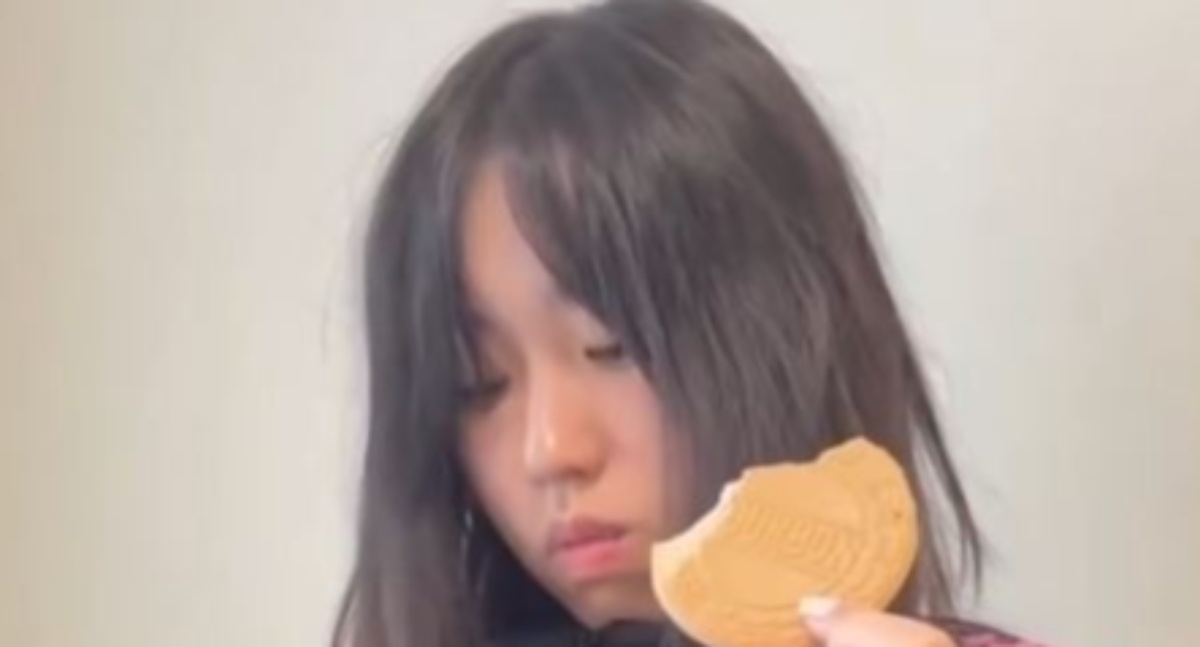 姉に「ダーク系のメイクして」と頼んだら……　戸田恵梨香本人レベルの仕上がりに1000万再生「すごーーーーい！」「そっくりです」 | ライフスタイル ねとらぼ