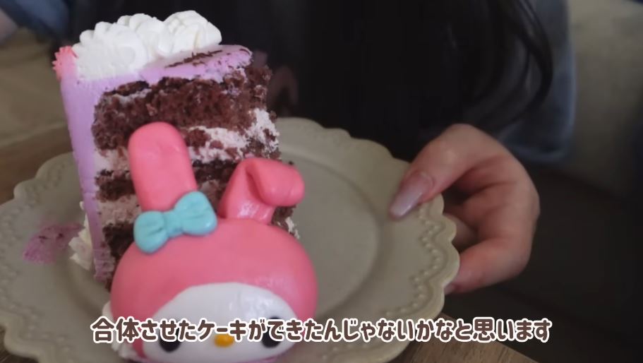 コラボケーキを食べる理系ちゃんさん