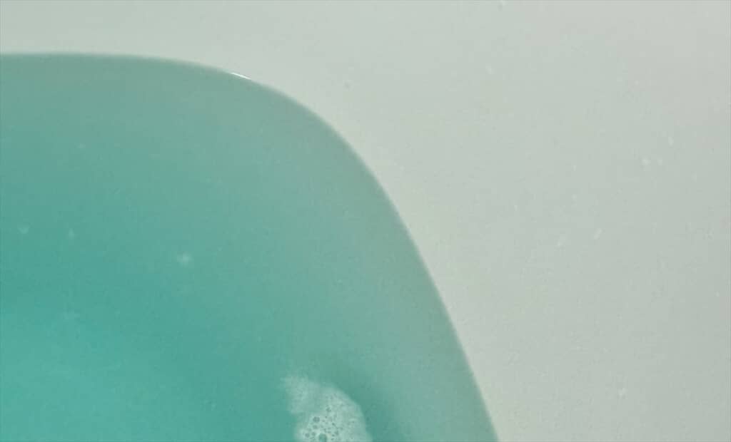 お風呂で見つけたダックスフントみたいに見える泡