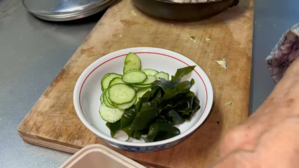 あとは青じそドレッシングで和えるだけ