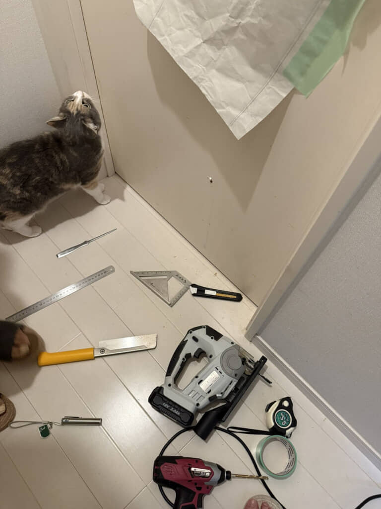 仕方なくドアの破壊を決断