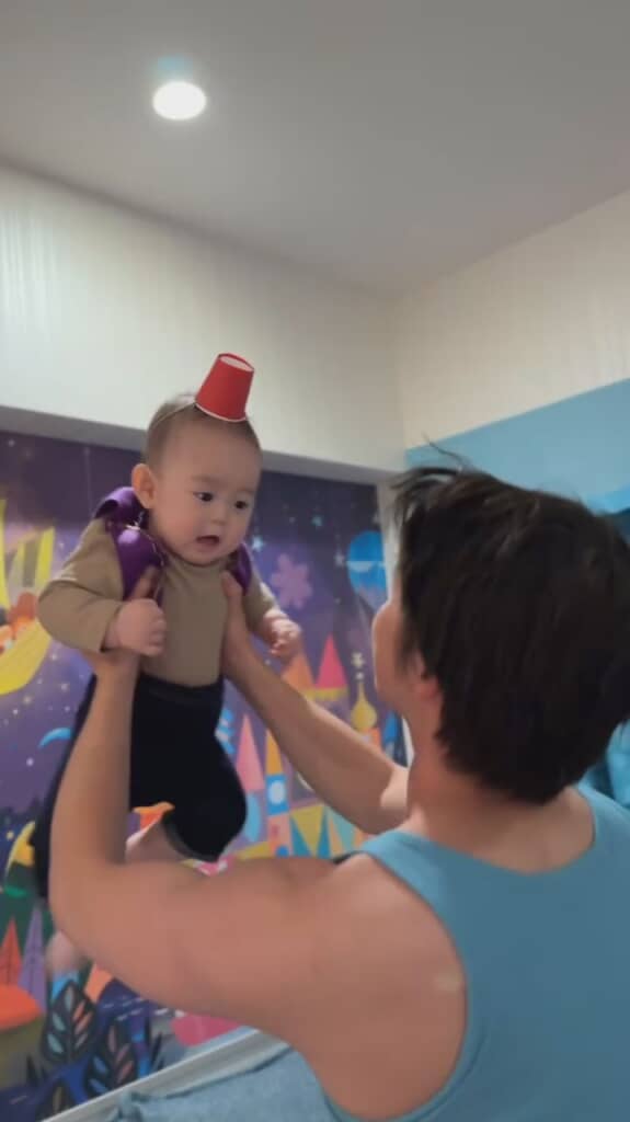 ジャスミンパパじゅうたんで移動