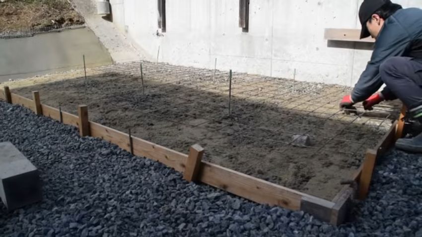 小屋のために確保した土間用のスペース