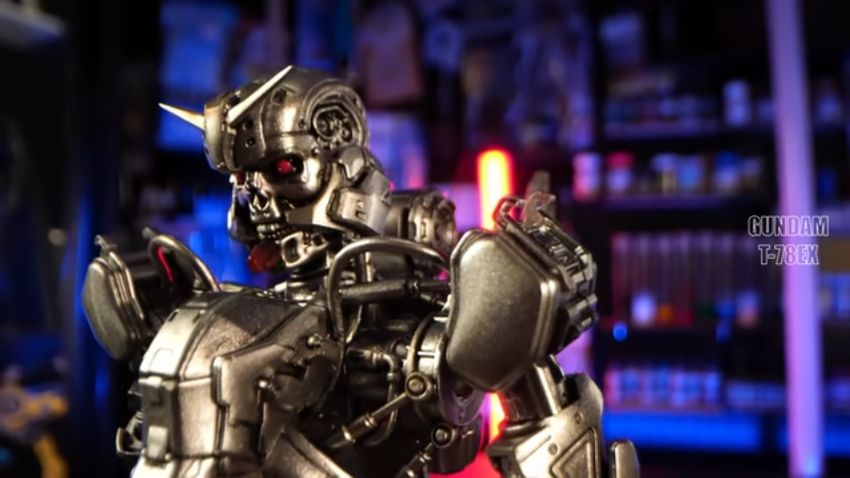 ガンダムEXとT-800の部品を合体させた「T-78EX」の頭部