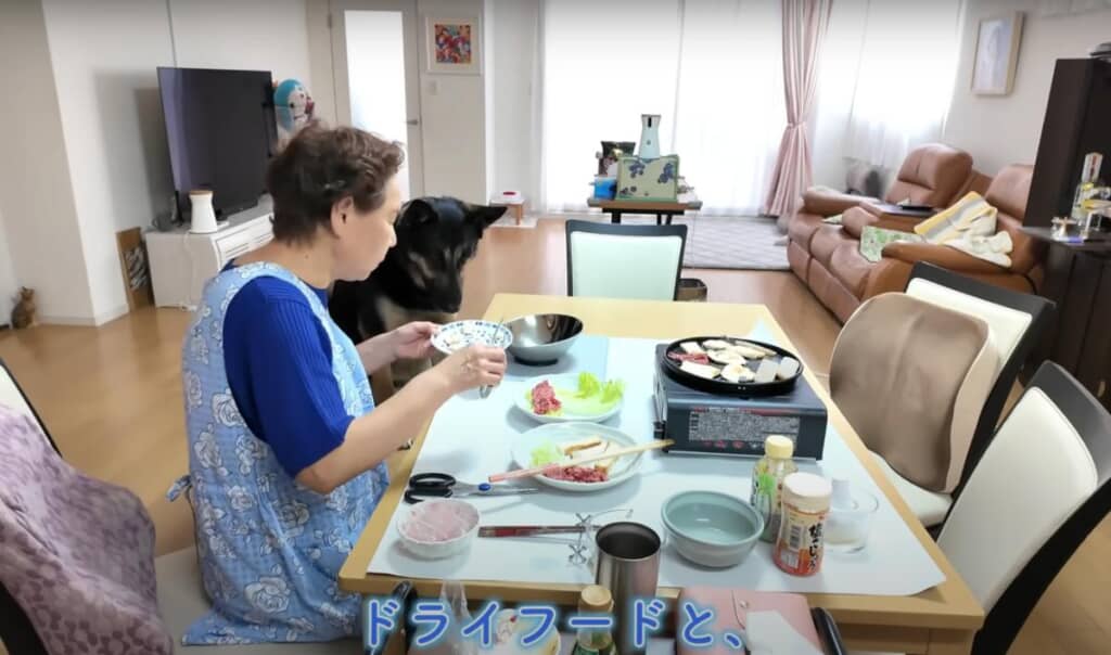 お昼はふたりで焼肉パーティー！