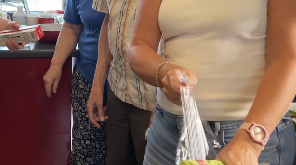 ……引っ張ってもなかなかカットできない