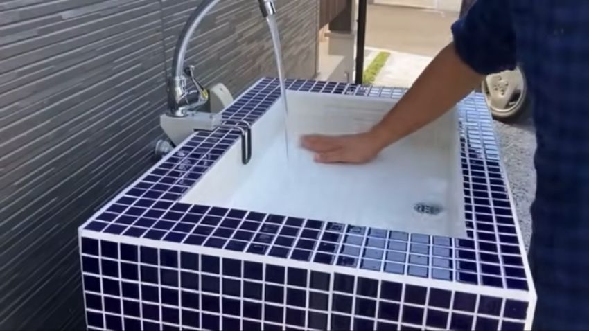 簡易水栓から水が出るガーデンシンク