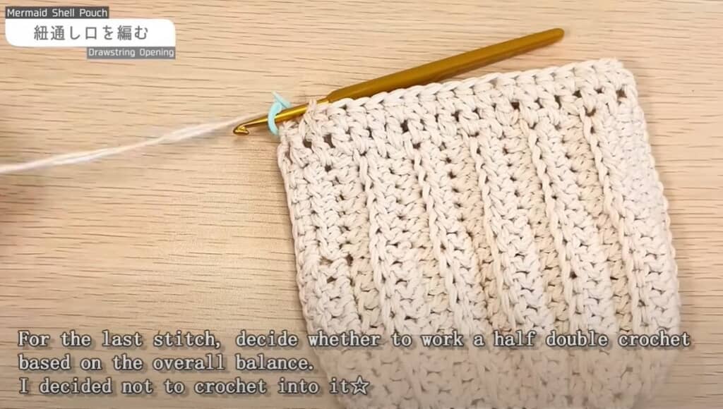 ひも通し口が編めました