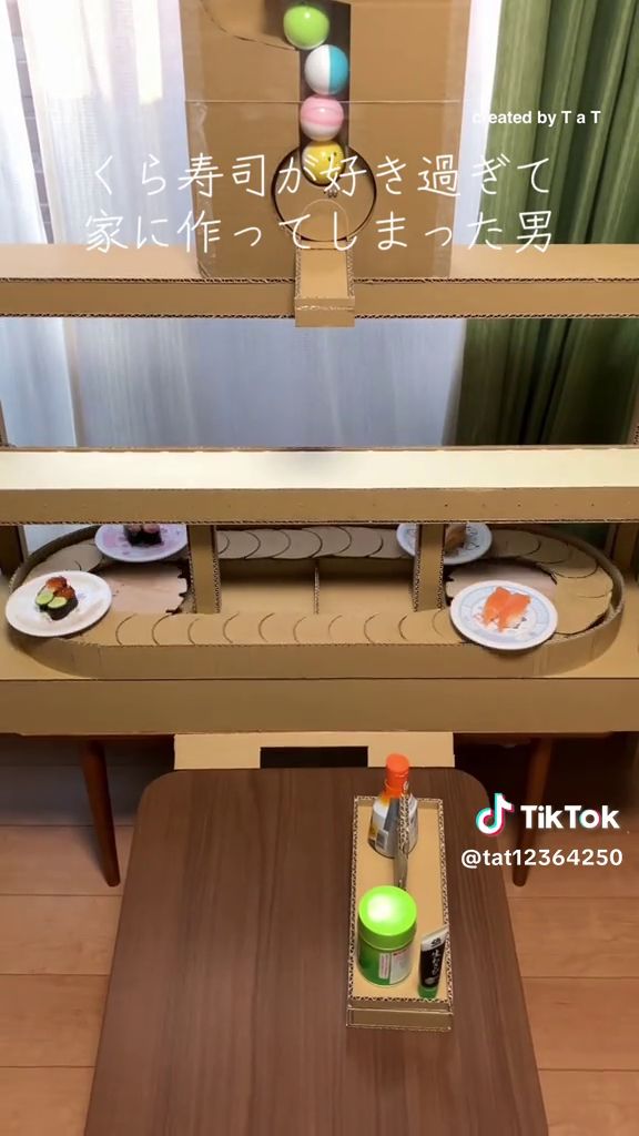 段ボール製くら寿司の全体像