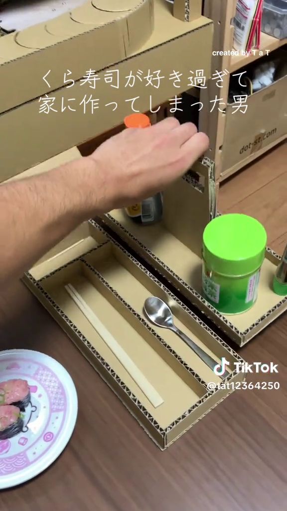 段ボール製の箸入れ