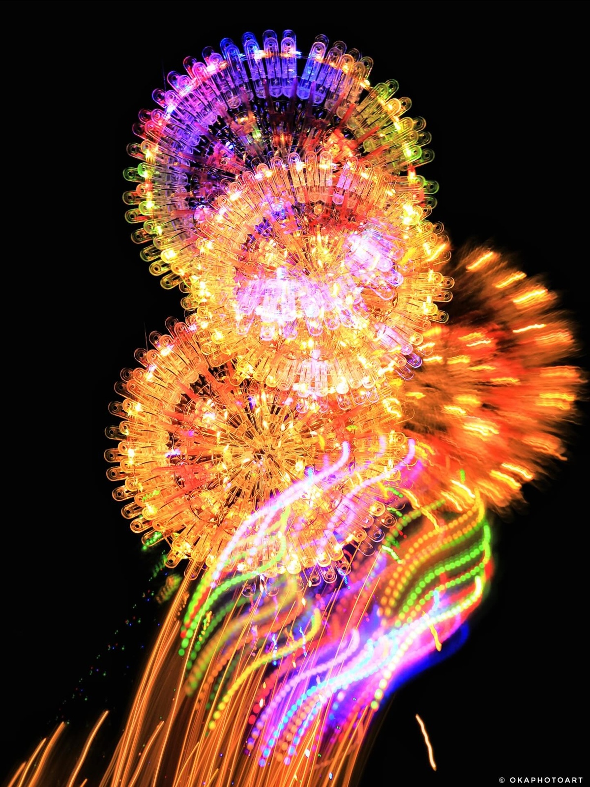 夏休みの花火大会かと思ったら……　意外なもので再現したアート作品に感動「ほんとにきれい」「理解するまでに時間がかかりました」（1/3） | ライフスタイル ねとらぼ