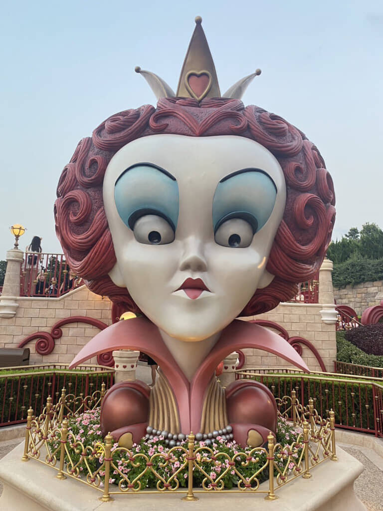 ディズニー映画「アリス・イン・ワンダーランド」の“赤の女王”