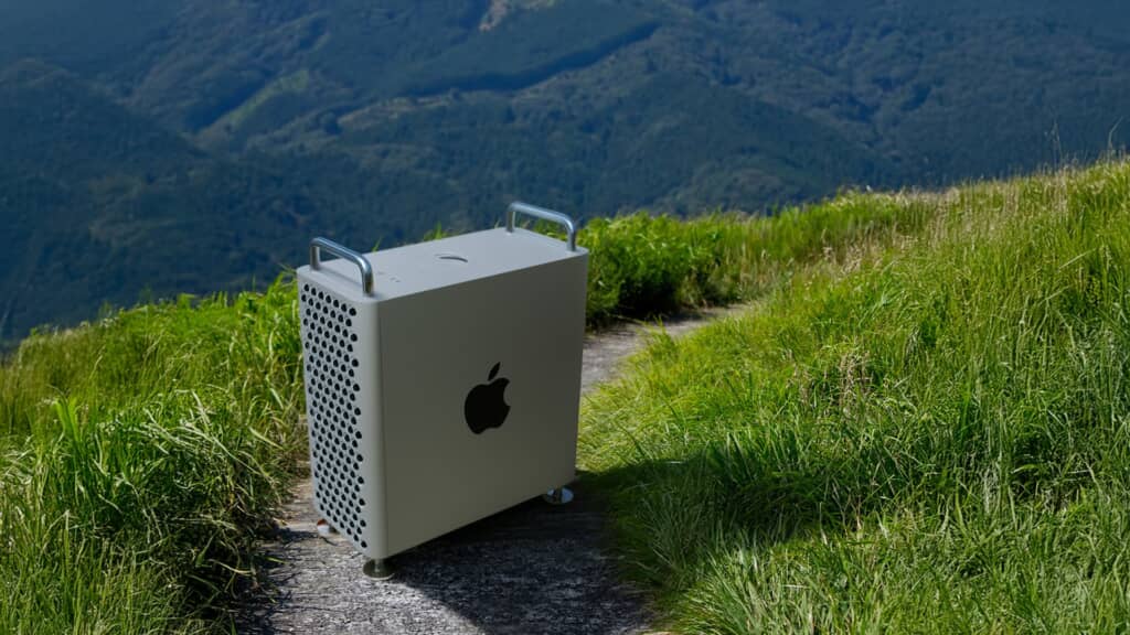 据え置きPCをAIで加工してみた