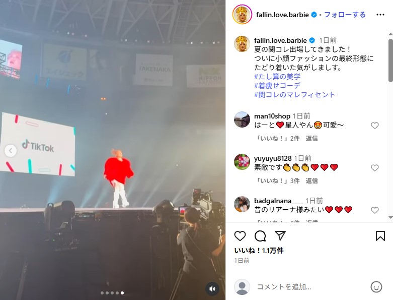 関西コレクションでランウェイを歩くバービー