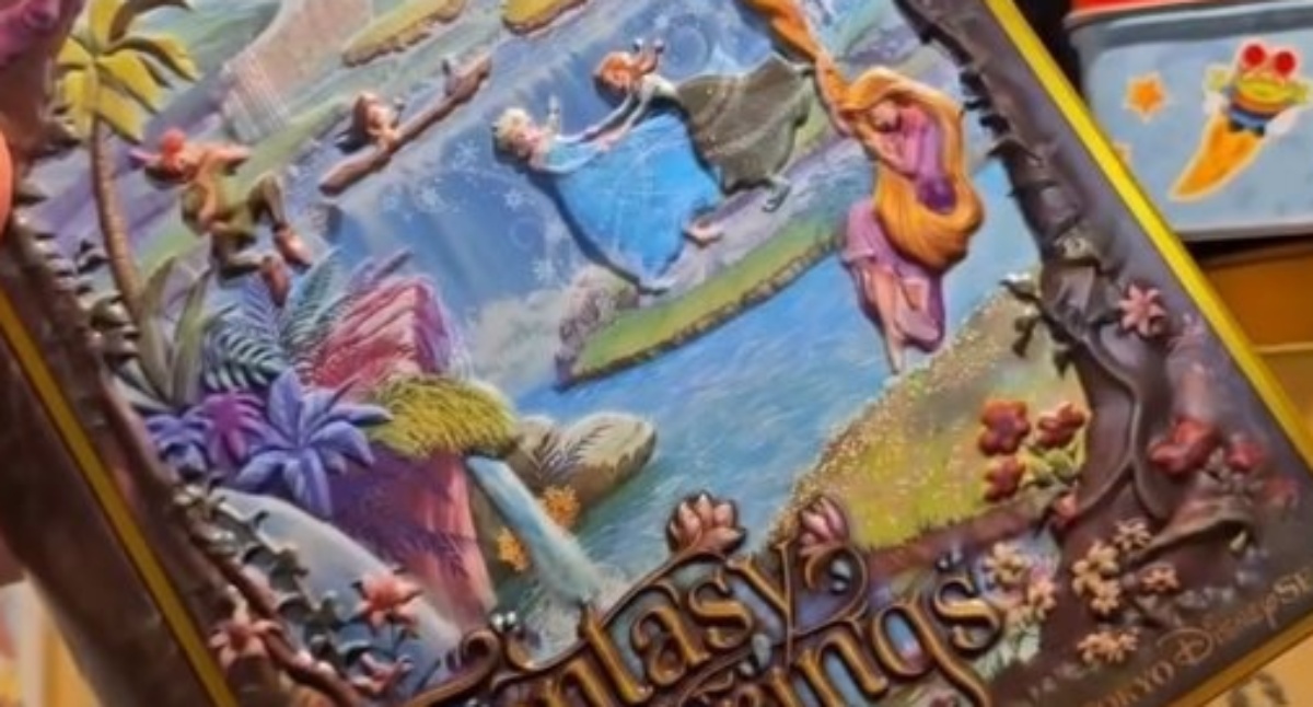 捨てられないディズニーのお菓子缶、セリアのアイテムを付けるだけで……　アッと驚くリメイク術に60万回再生「一石二鳥」「すご～い」（1/3） | ライフスタイル ねとらぼ