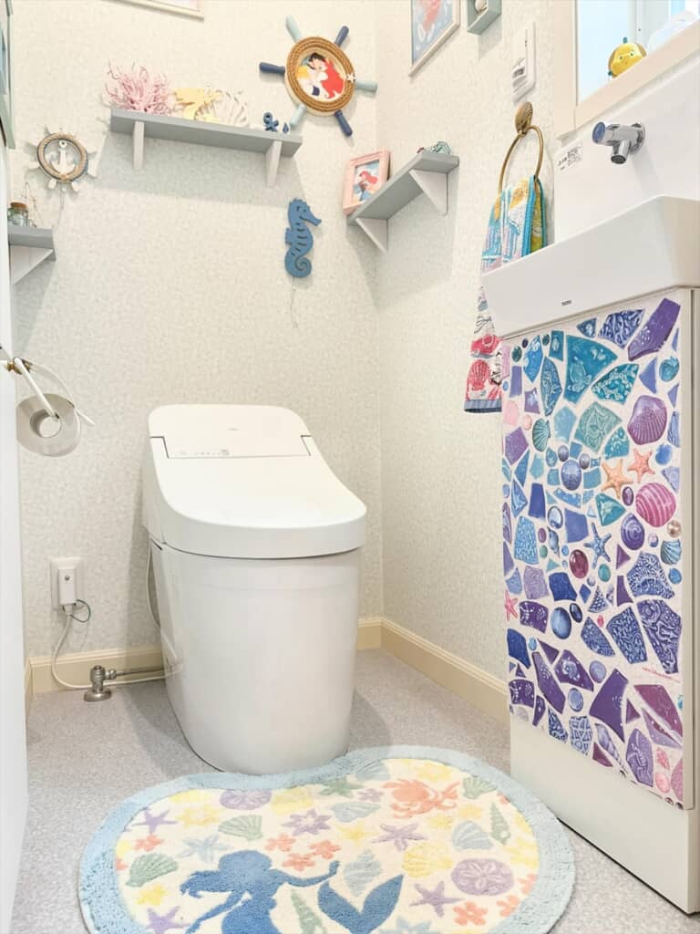 “リトル・マーメイドな空間”にアレンジしたトイレ