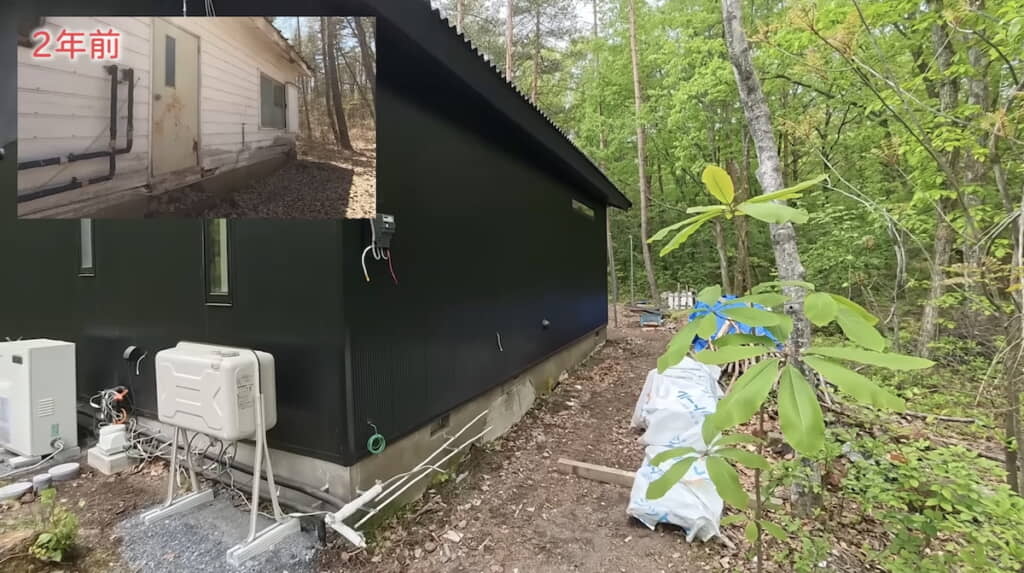 勝手口と壁から出ている配管をなくした