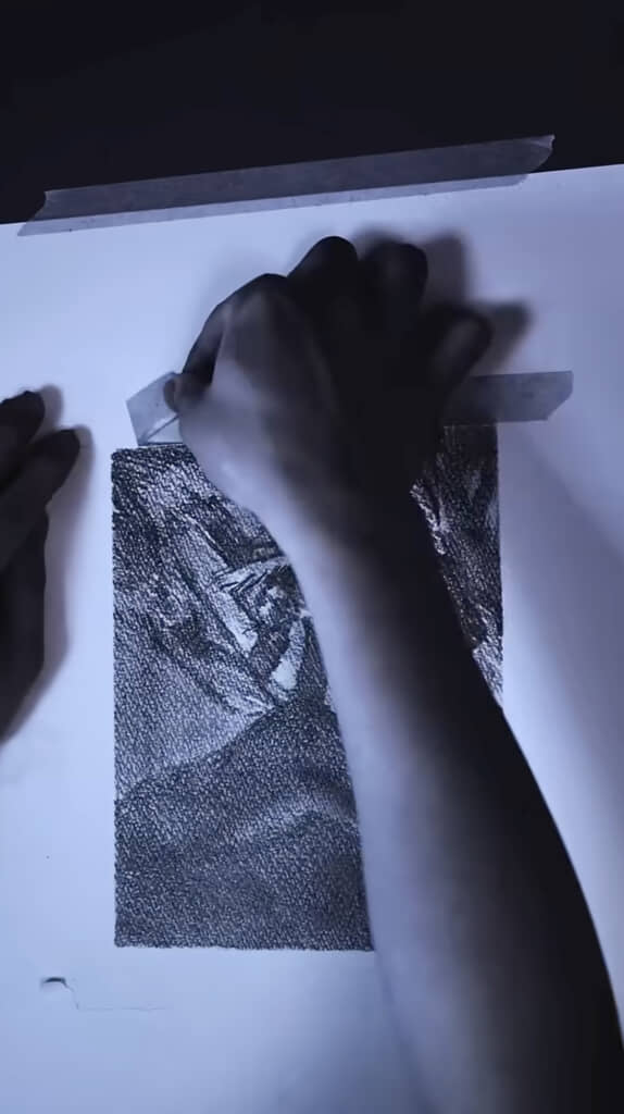 マスキングテープをはがします