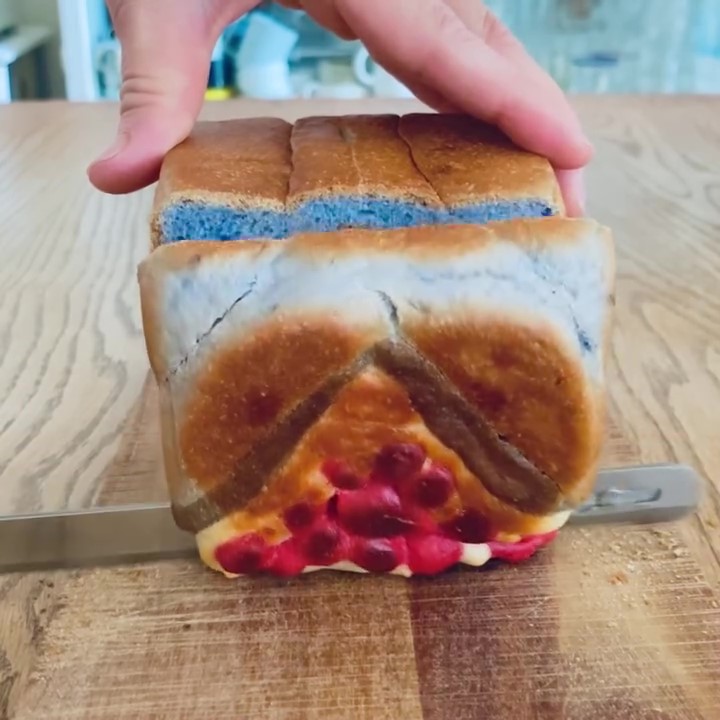 ナイフでスライスすると……