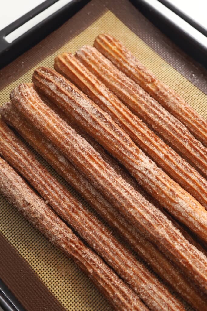 シナモンシュガーをまぶして完成！