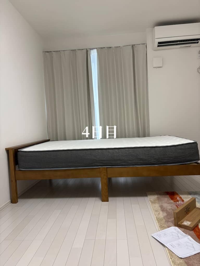 4日目にはベッドやカーテンを設置