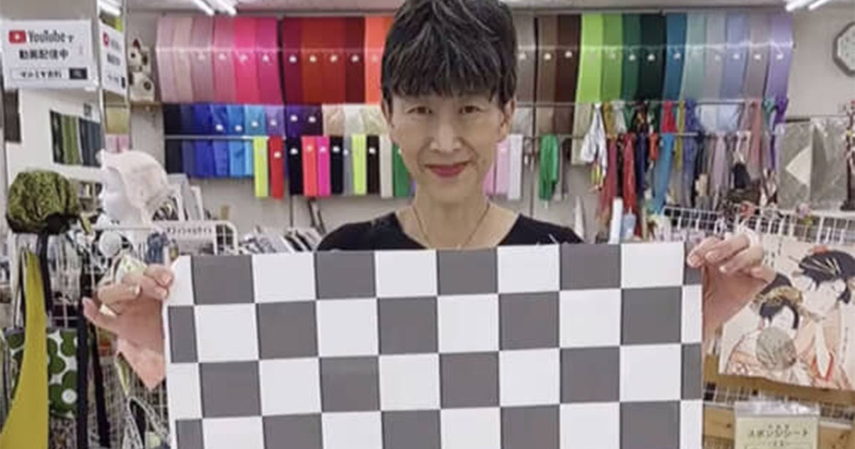 1枚の布を、折り紙みたいにパタパタ折るだけで……　あっという間にできる“便利アイテム”が目からウロコ（1/2） | ライフスタイル ねとらぼ