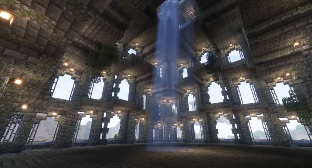 水の層を透過した青い光が降り注ぐ