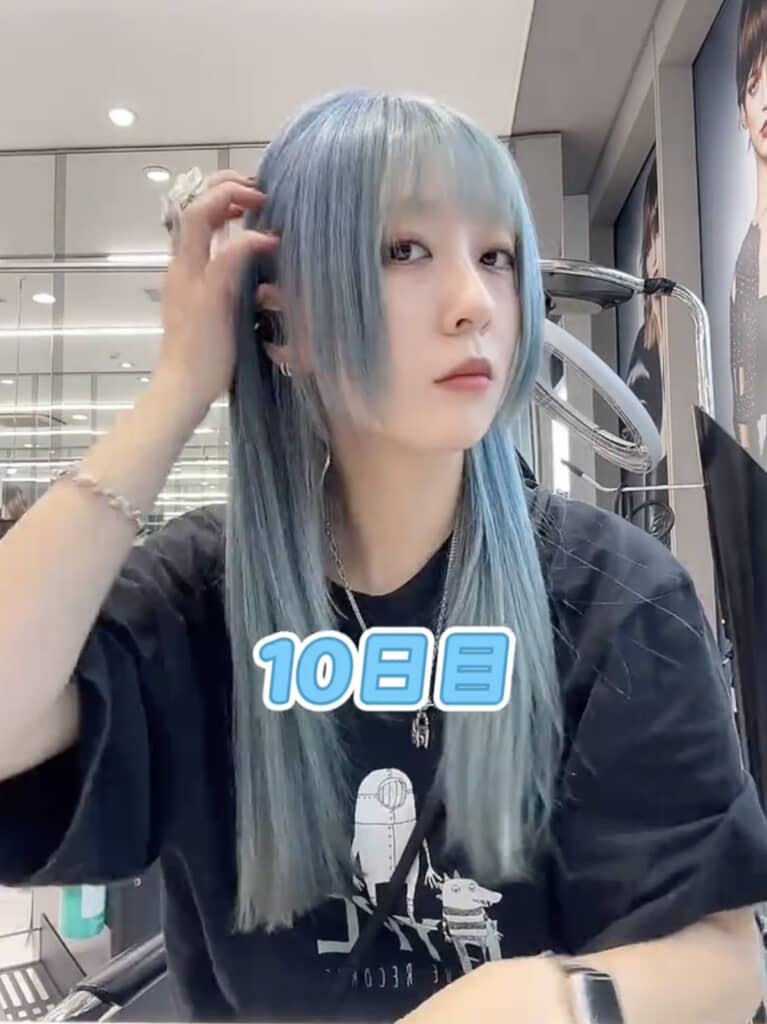 ニュアンスを感じるくすみカラーに変化