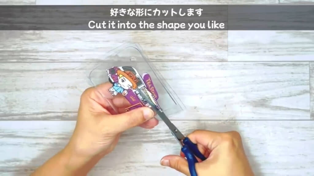 いろんな方向からハサミを入れるほうがカットしやすそうです