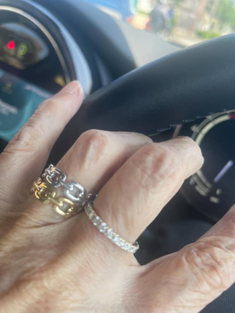 今回投稿した母のジュエリーコーデ